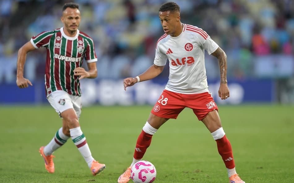 Renê., do Fluminense, e Vitinho do Internacional