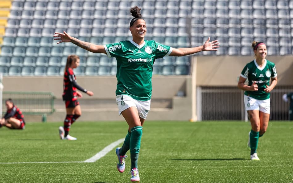 Amanda Gutierres comemora gol pelo Palmeiras no Brasileirão Feminino (Foto: Fábio Menotti/Palmeiras)