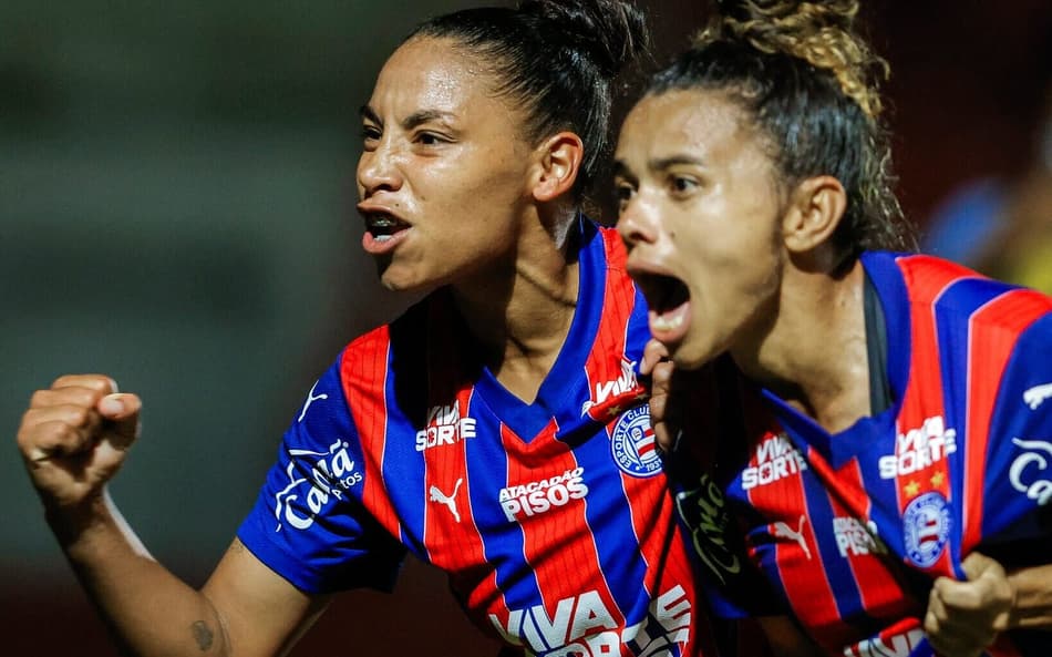 Jogadoras do Bahia comemoram gol sobre o Atlético-MG na Copa do Brasil Feminina (Foto: Rafael Rodrigues/EC Bahia)