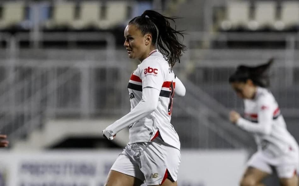 Camilinha em campo pelo São Paulo (Foto Rubens Chiri/SPFC)