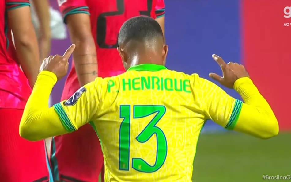 Paulo Henrique em partida contra a Coréia do Sul (Foto: Reprodução/X)