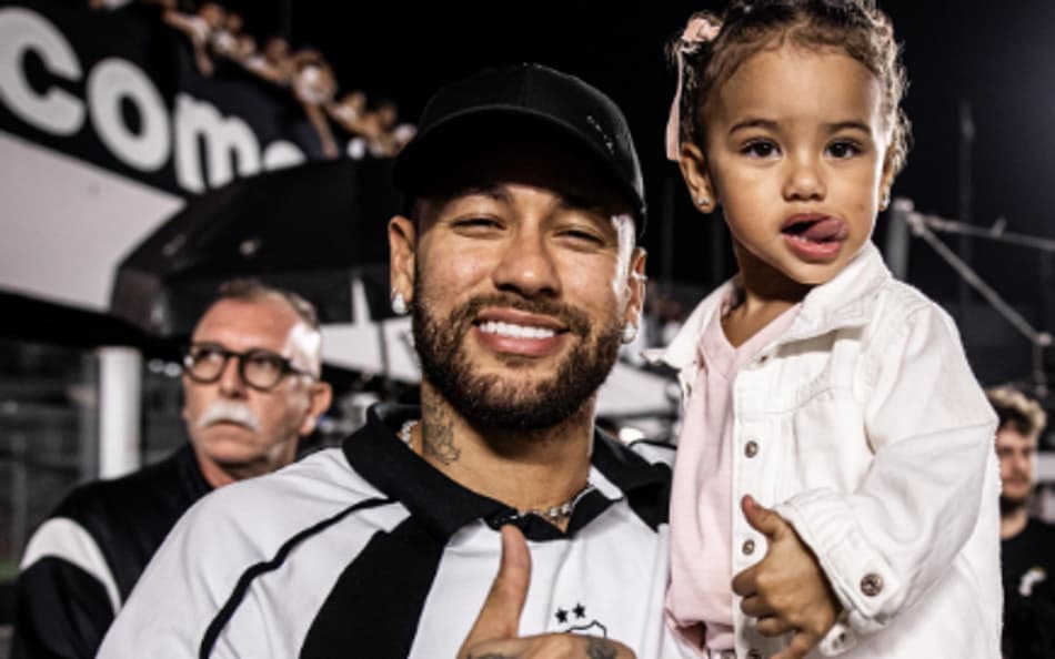 Neymar e Mavie na Vila Belmiro
