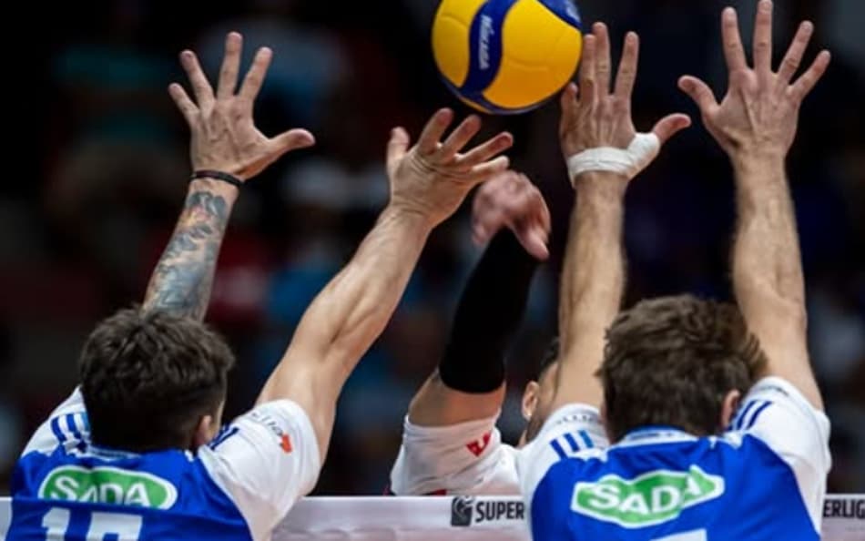 Cruzeiro é surpreendido pelo Sesi Bauru na Superliga de Vôlei, veja