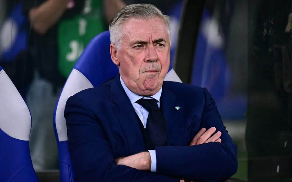 Carlo Ancelotti em Japão x Brasil (Foto: Yuichi YAMAZAKI/ AFP)