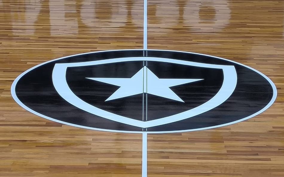 Novo piso do ginásio Oscar Zelaya, do Botafogo (Foto: Divulgação)