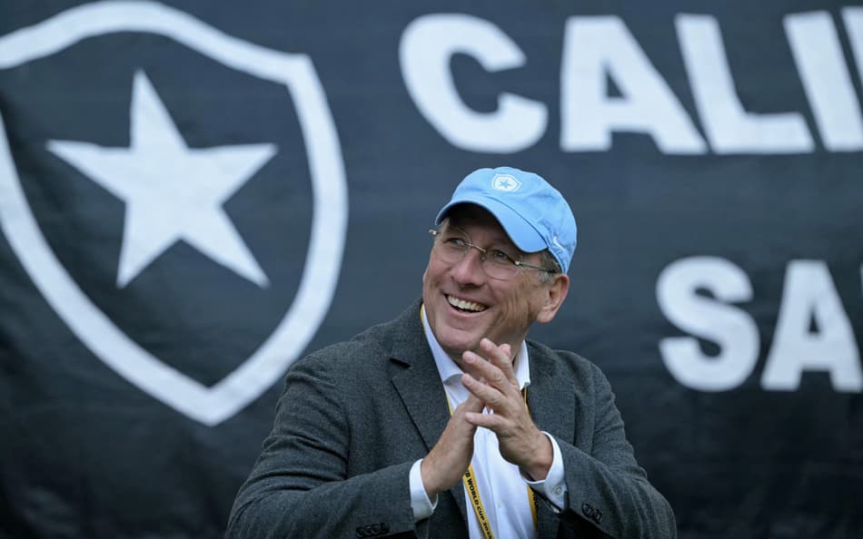Dono do Lyon, John Textor está nos Estados Unidos devido a presença do Botafogo no Mundial