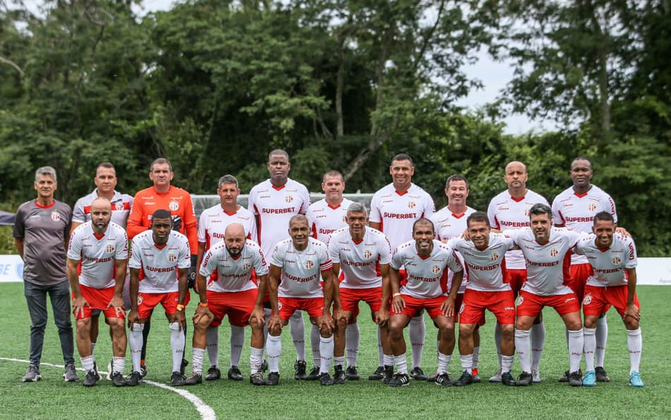 Elenco Master do America