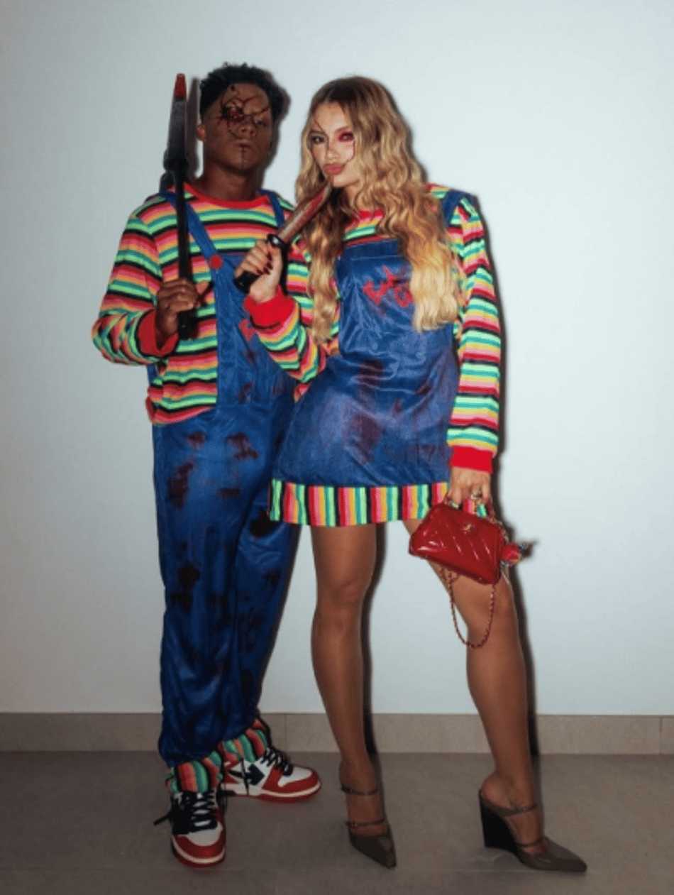 Endrick e Gabriely fantasiados de Chuck e Tiffany