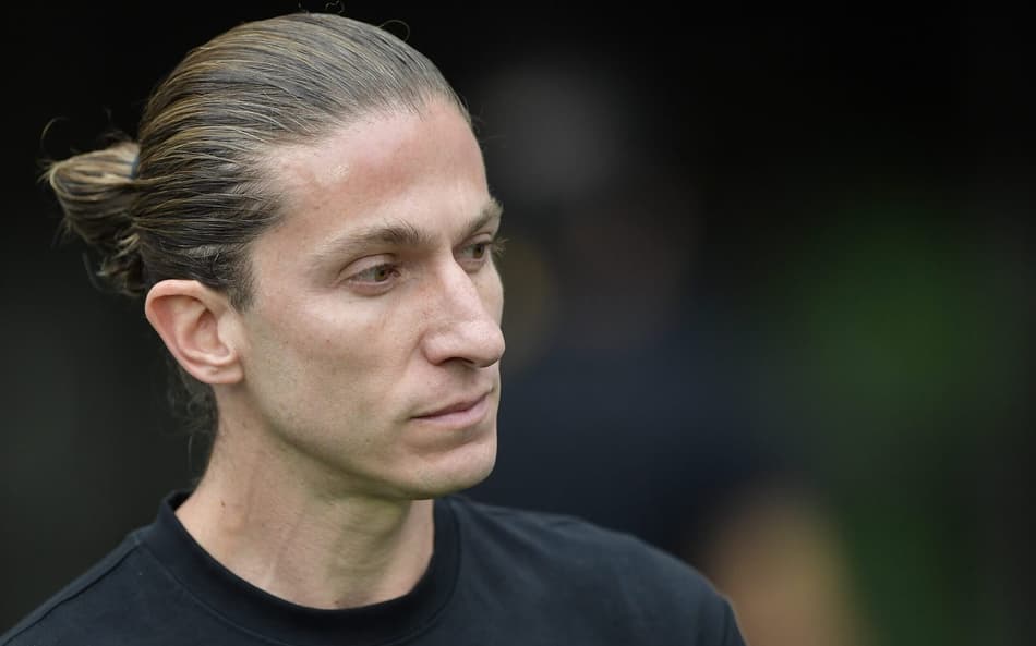 Filipe Luís antes de Flamengo x Palmeiras (Foto: Thiago Ribeiro/AGIF)