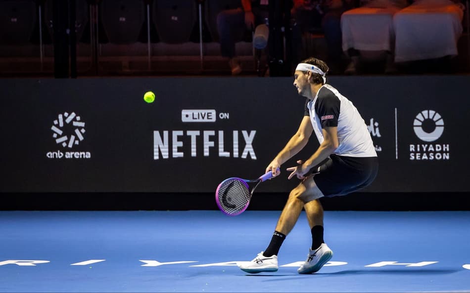 O americano Taylor Fritz na vitória sobre Zverev no Six Kings Slam (Divulgação)