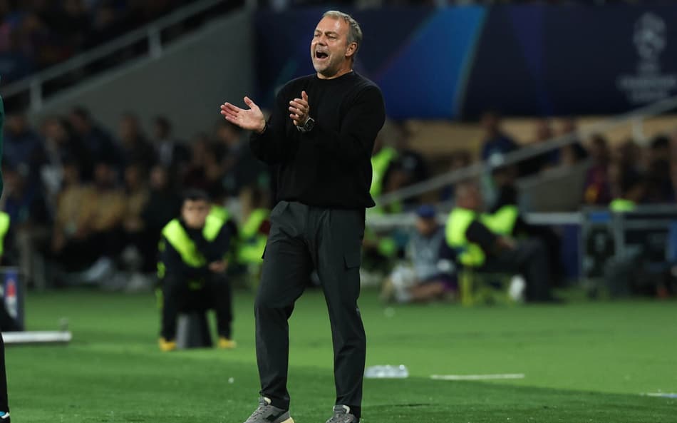 Hansi-Flick incentiva jogadores do Barcelona contra o PSG