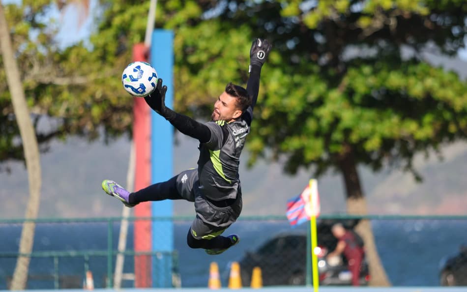Ivan, goleiro do Internacional