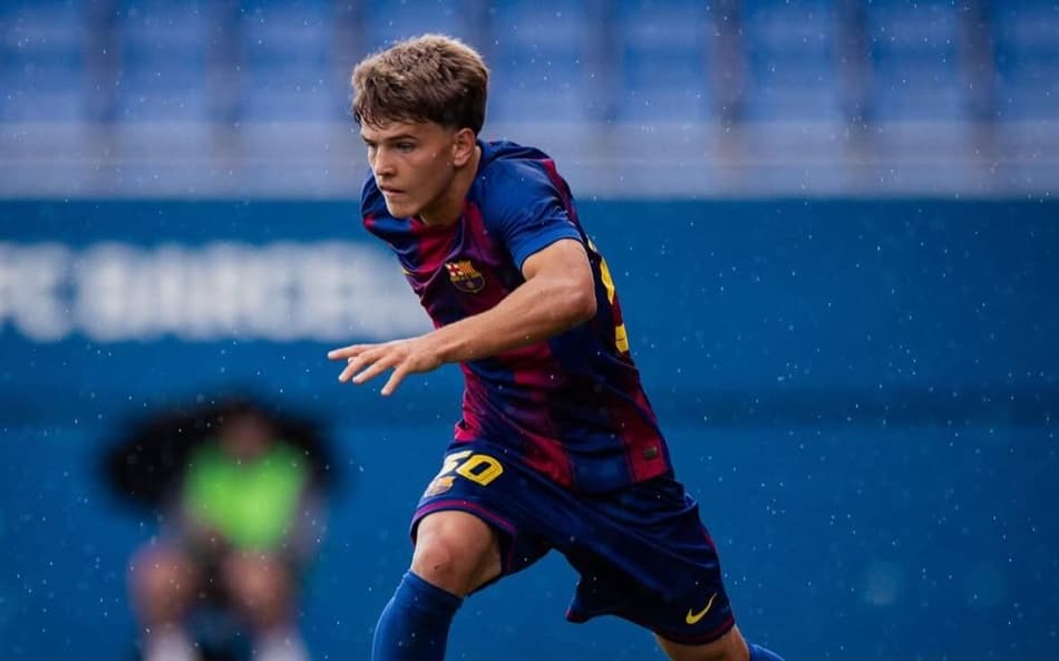 Juan Hernández em ação pelo Barcelona (Foto: Reprodução/Instagram)