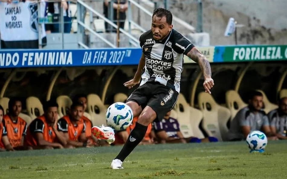 Lourenço, meio-campista do Ceará (Foto: Xandy Rodrigues)