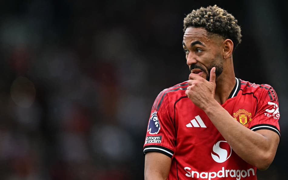 Matheus Cunha reage durante jogo entre Manchester United e Fulham, pela Premier League