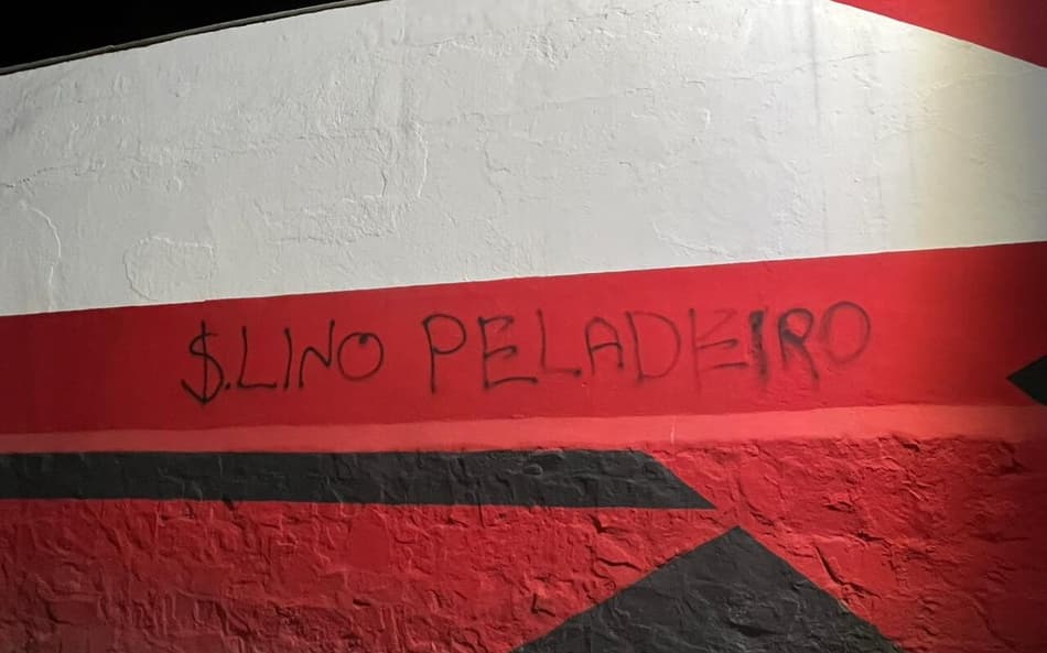 Muro Gávea Flamengo Samuel LinoMuro Gávea Flamengo Samuel Lino