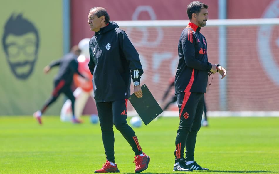 Ramón Díaz e Emiliano Díaz, técnico e auxiliar do Internacional