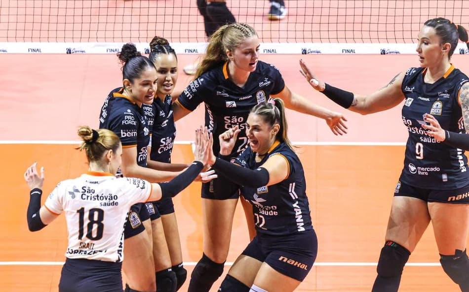 Osasco São Cristóvão Saúde foi o campeão da Superliga Feminina 2024-2025 (Foto: Wander Roberto/CBV)