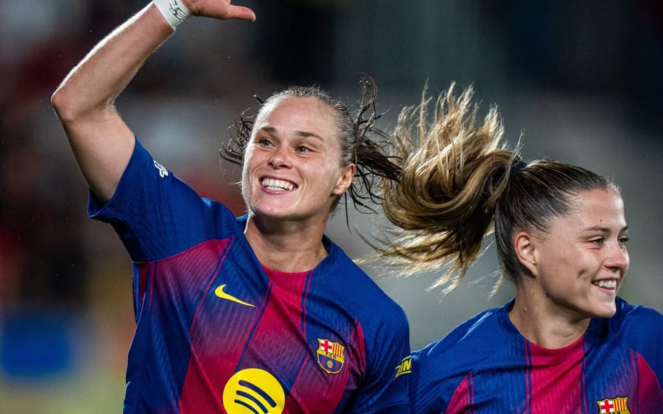 Pajor comemorando o gol marcado contra o Bayern de Munique na Champions League Feminina (Foto: Reprodução/X)