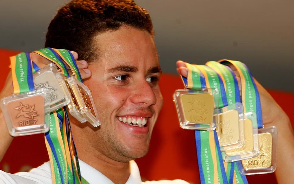 Rio de Janeiro, 22/07/07 Jogos Pan-Americanos Rio 2007 Parque Aquatico Maria Lenk Thiago Pereira com as 8 medalhas Foto: Satiro Sodré - Divulgacao CBDA