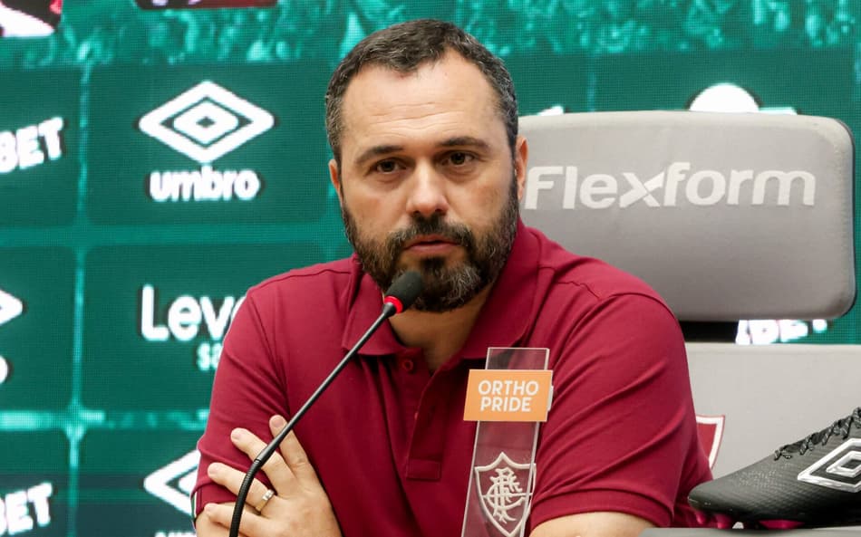Presidente do Fluminense, Mário Bittencourt durante coletiva de imprensa no CT Carlos Castilho