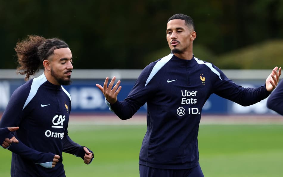 Saliba e Gusto em treinamento pela seleção francesa