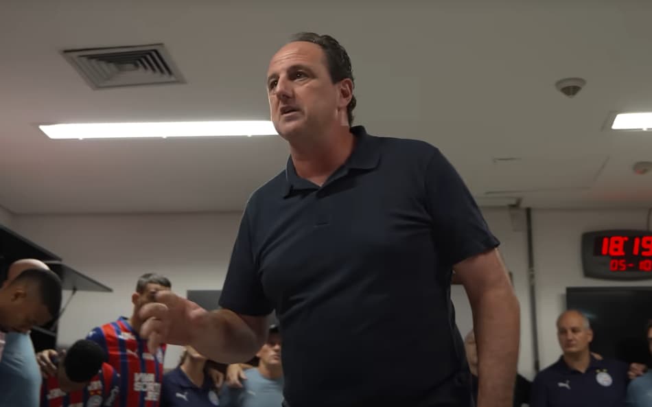 Ceni discursa no vestiário da Fonte Nova (Foto: reprodução / TV Bahêa)