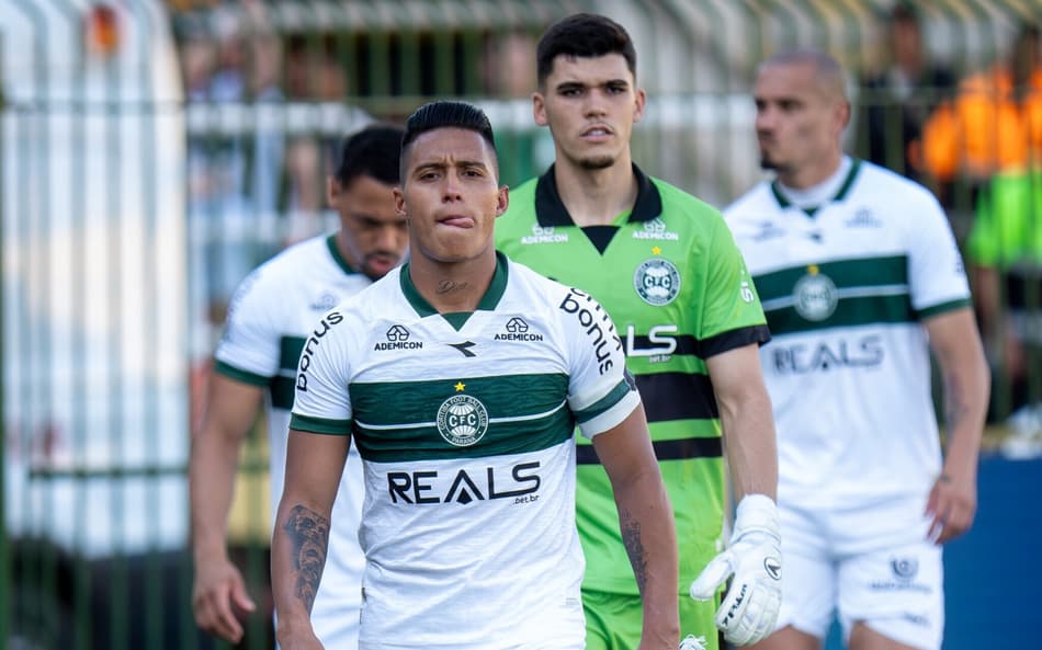 Escalação: Coritiba tem três retornos e três baixas contra o CRB