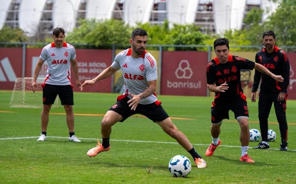 Treino do Internacional no CT Parque Gigante