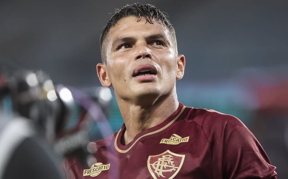Thiago Silva em campo pelo Fluminense no Brasileirão (Foto: Lucas Merçon/FFC)