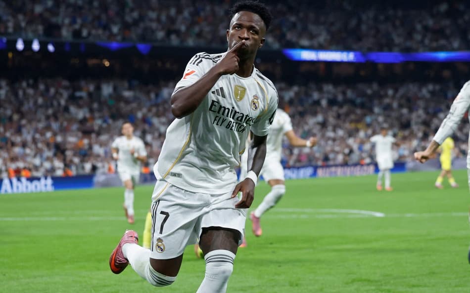 Vini Jr comemora gol do Real Madrid sobre o Villarreal, pela La Liga
