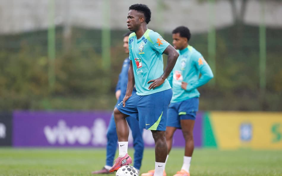 Vini Jr em treino da Seleção Brasileira