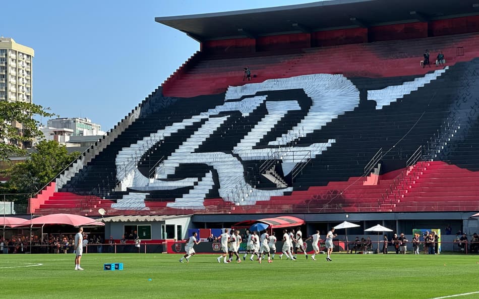 Gávea recebe o amistoso Flamengo sub-20 x Bayer Leverkusen (Foto: Lucas Bayer/Lance!)
