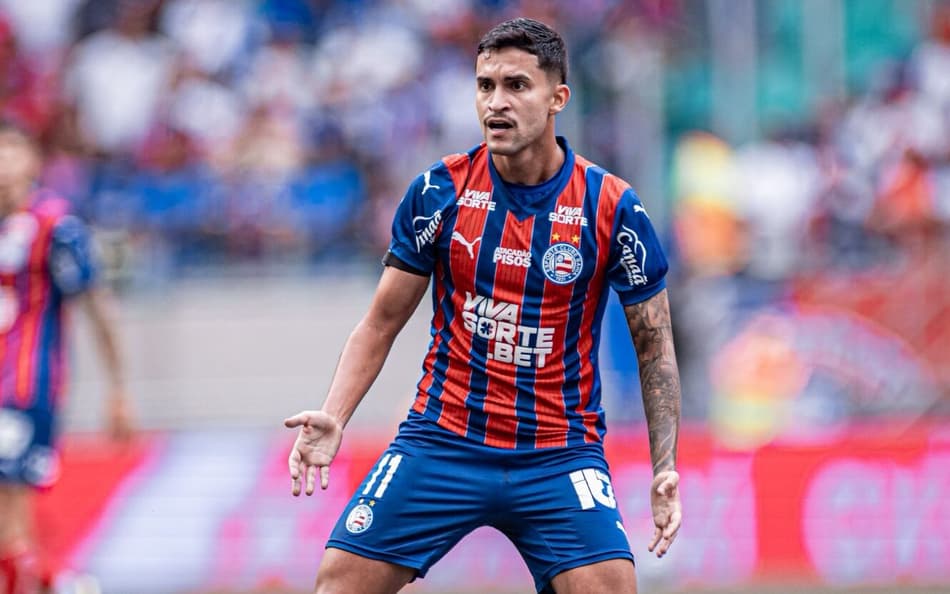 Rodrigo Nestor em ação contra o Palmeiras, na Arena Fonte Nova (Foto: Caíque Higino)