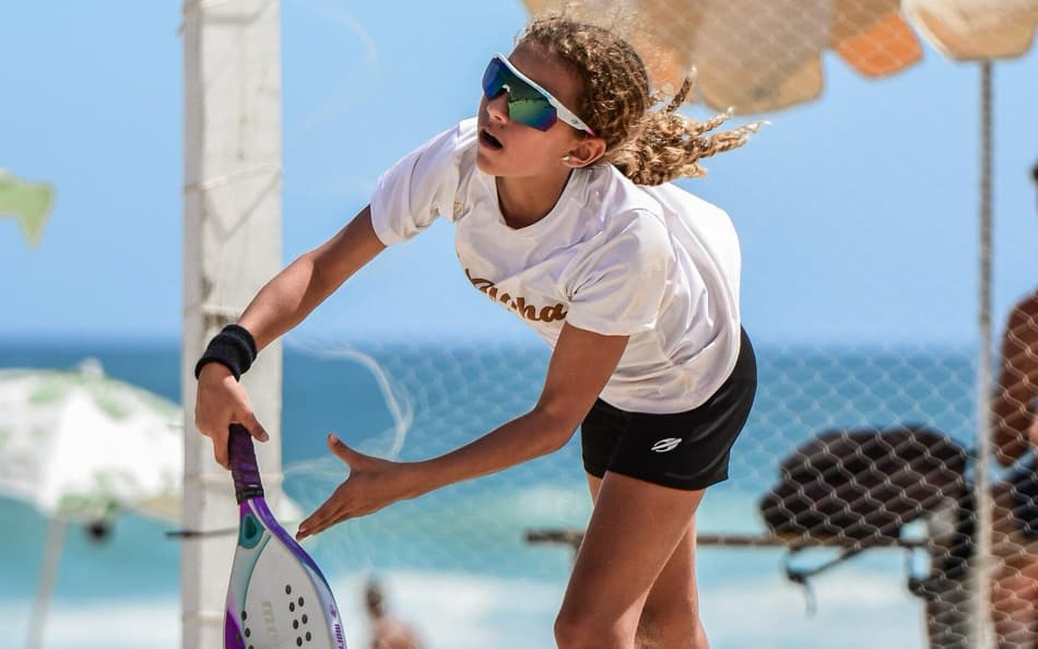 A carioca Manuela Medeiros, atleta do Beach Tennis (Divulgação)