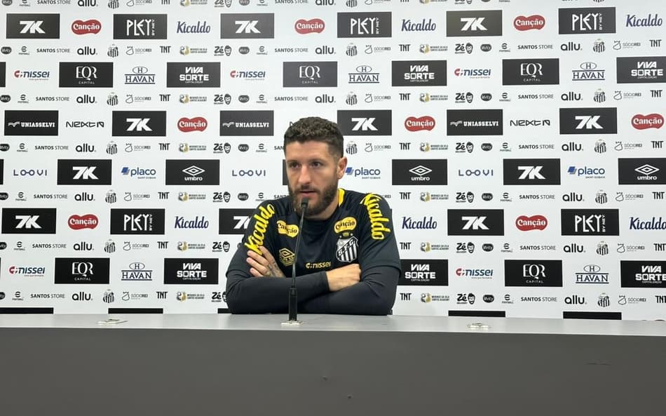 Zé Rafael comentou sobre o momento delicado do Santos na tabela do Brasileirão. (Foto: Juliana Yamaoka/ Lance!)