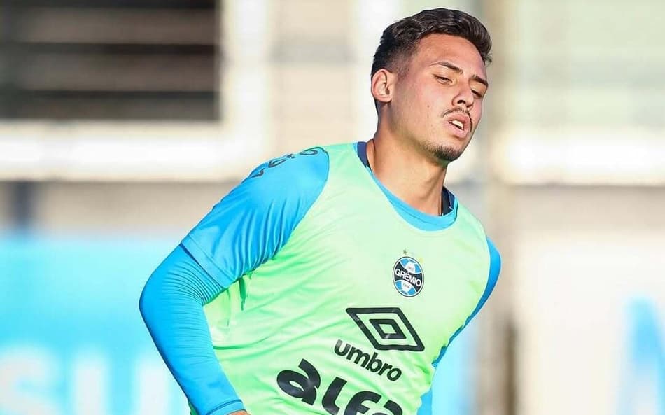 Erick Noriega voltou a treinar no Grêmio (Foto: Divulgação/Grêmio)