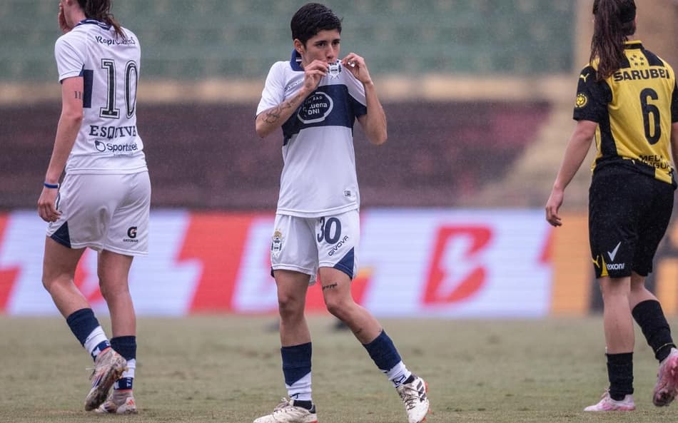 Gaetán comemora gol contra o Peñarol pela Ladies Cup. (Foto: Divulgação: Guilherme Veiga/ Brasil Ladies Cup)