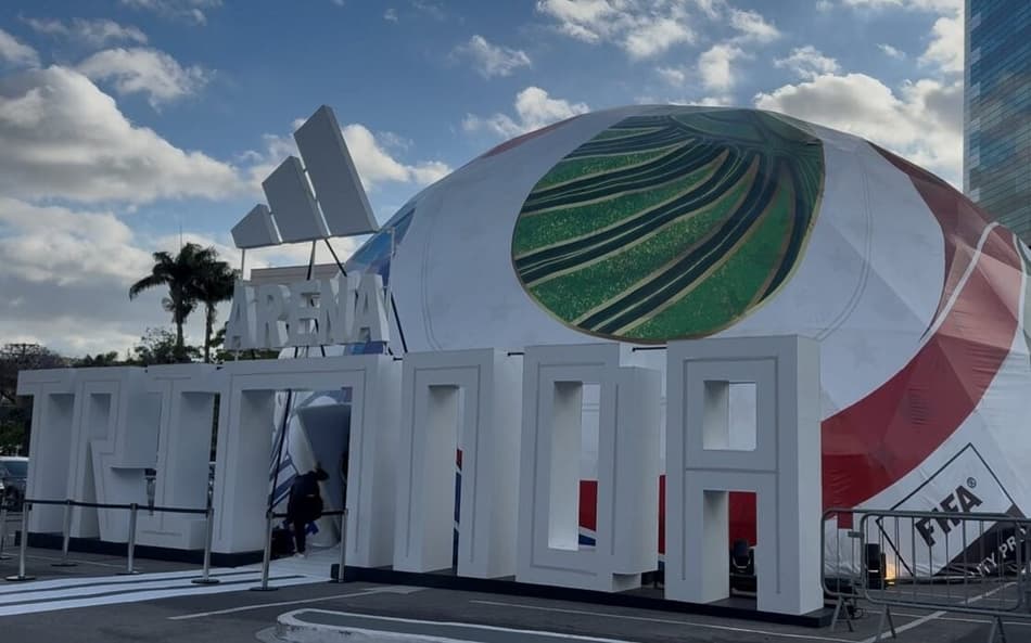 Evento com a bola da Copa do Mundo de 2026 (Foto: Lucas Cremonese / Lance!)