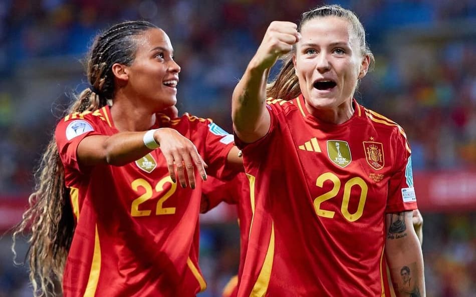 Espanha comemora gol na Nations League Feminina. (Foto: Seleção espanhola/Divulgação)
