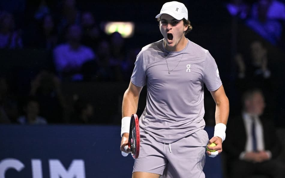 João Fonseca vence ATP Basileia. (Foto: Fabrice COFFRINI / AFP)