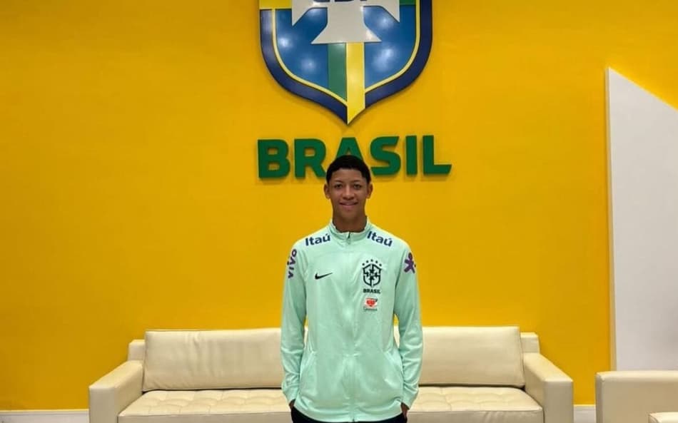 Paulo César com a Seleção Brasileira Sub-15