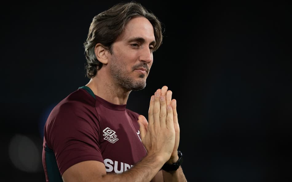 Zubeldía, técnico do Fluminense, durante partida contra o Juventude pelo Brasileirão
