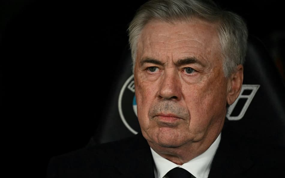 Carlo Ancelotti, comandante do Real Madrid (Foto: Javier Soriano/AFP)