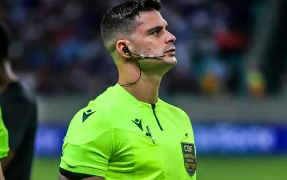 Árbitro Fernando Mendes de Salles Nascimento Filho (Foto: Divulgação)