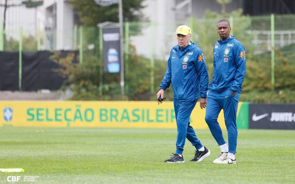 Carlo Ancelotti e o coordenador técnico da Seleção, Juan Santos