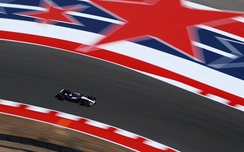 Carlos Sainz em ação no GP do Estados Unidos pela F1 2025 (Foto: Clive Mason/Getty Images/AFP)