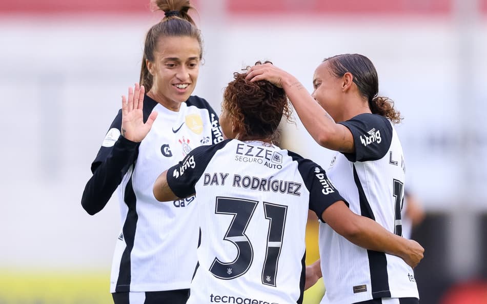 Jogadoras do Corinthians comemoram gol contra o Always Ready na Libertadores Feminina (Foto: Staff Images Woman/Conmebol)