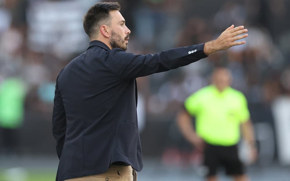Davide Ancelotti, técnico do Botafogo