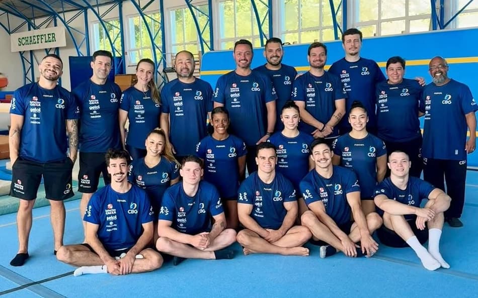 Delegação brasileira está na Hungria para Copa do Mundo